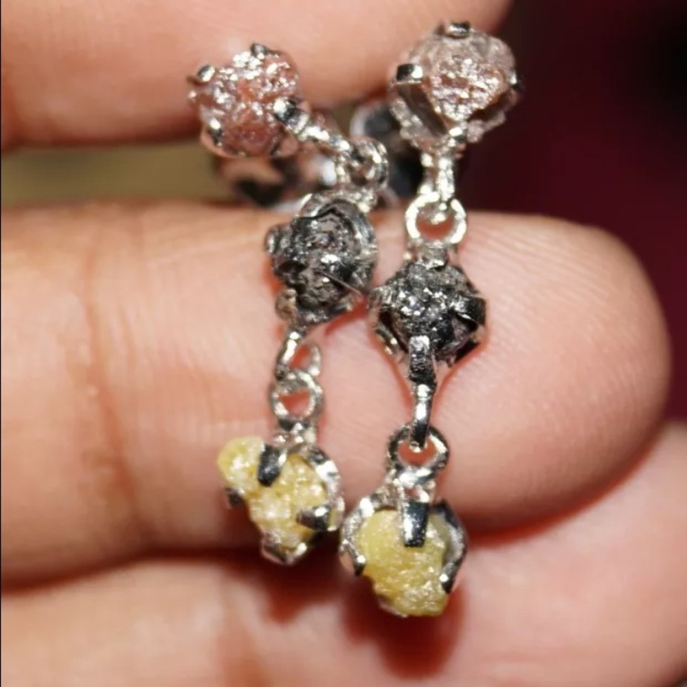 Rough diamonds earrings